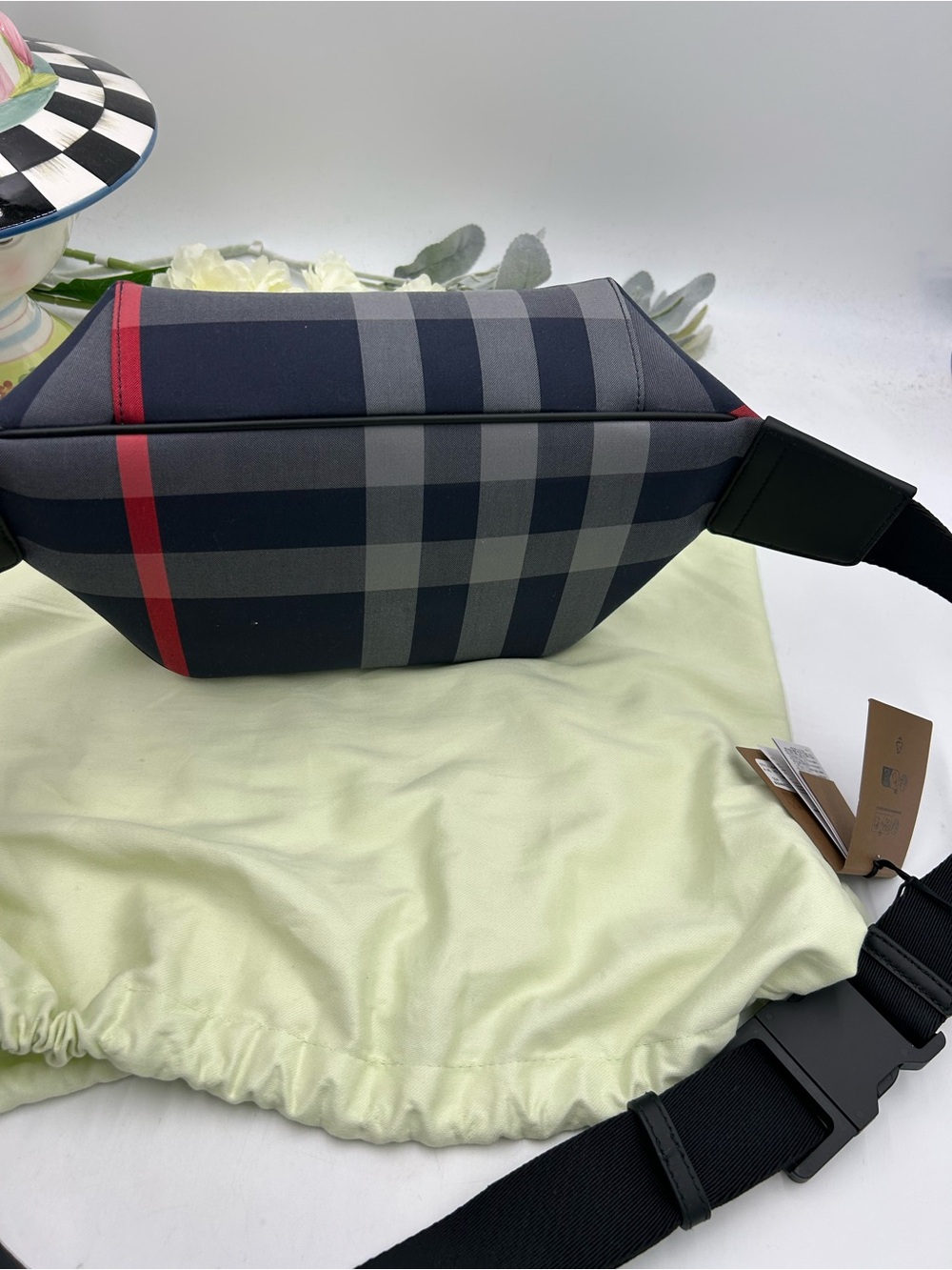 Women's Burberry iconic check adjustable belt Bag made in Italy - Picture 9 of 11